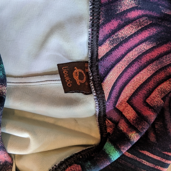 Liquido Yoga 7/8 pants - Picture 2 of 3